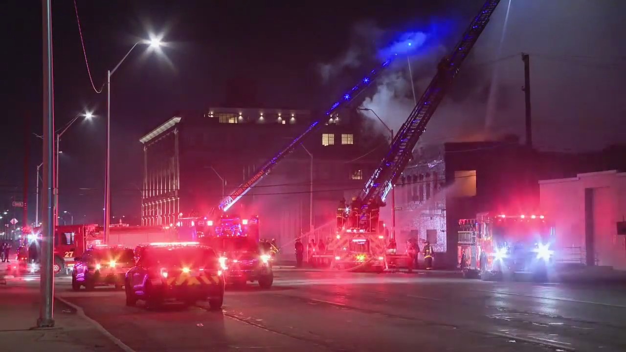 Detroit building catches fire, 1 man hospitalized