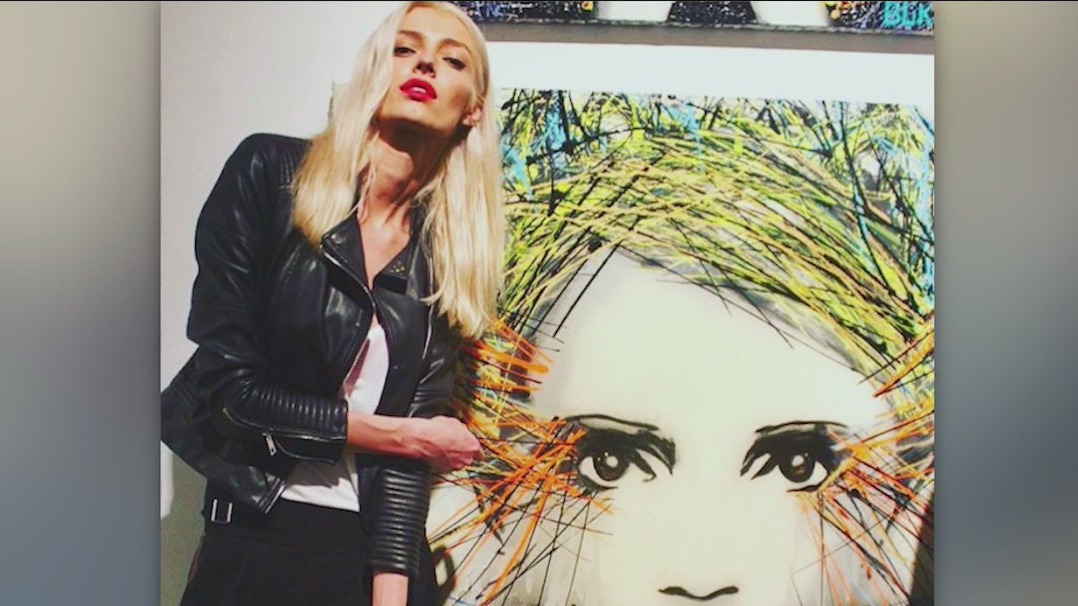 Ukrainian street artist based in Los Angeles protests against Russian invasion