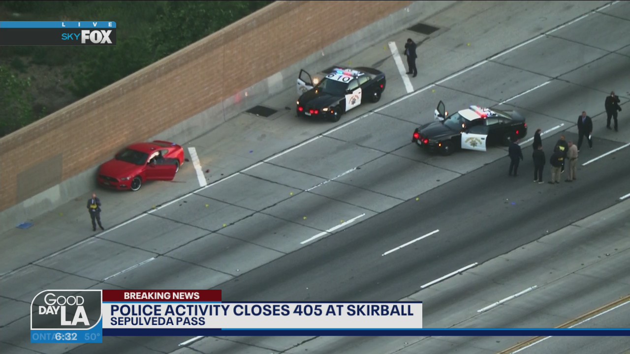 Police activity closes 405 at Skirball