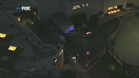 Smash-and-grab robbers use hammers to target OC mall