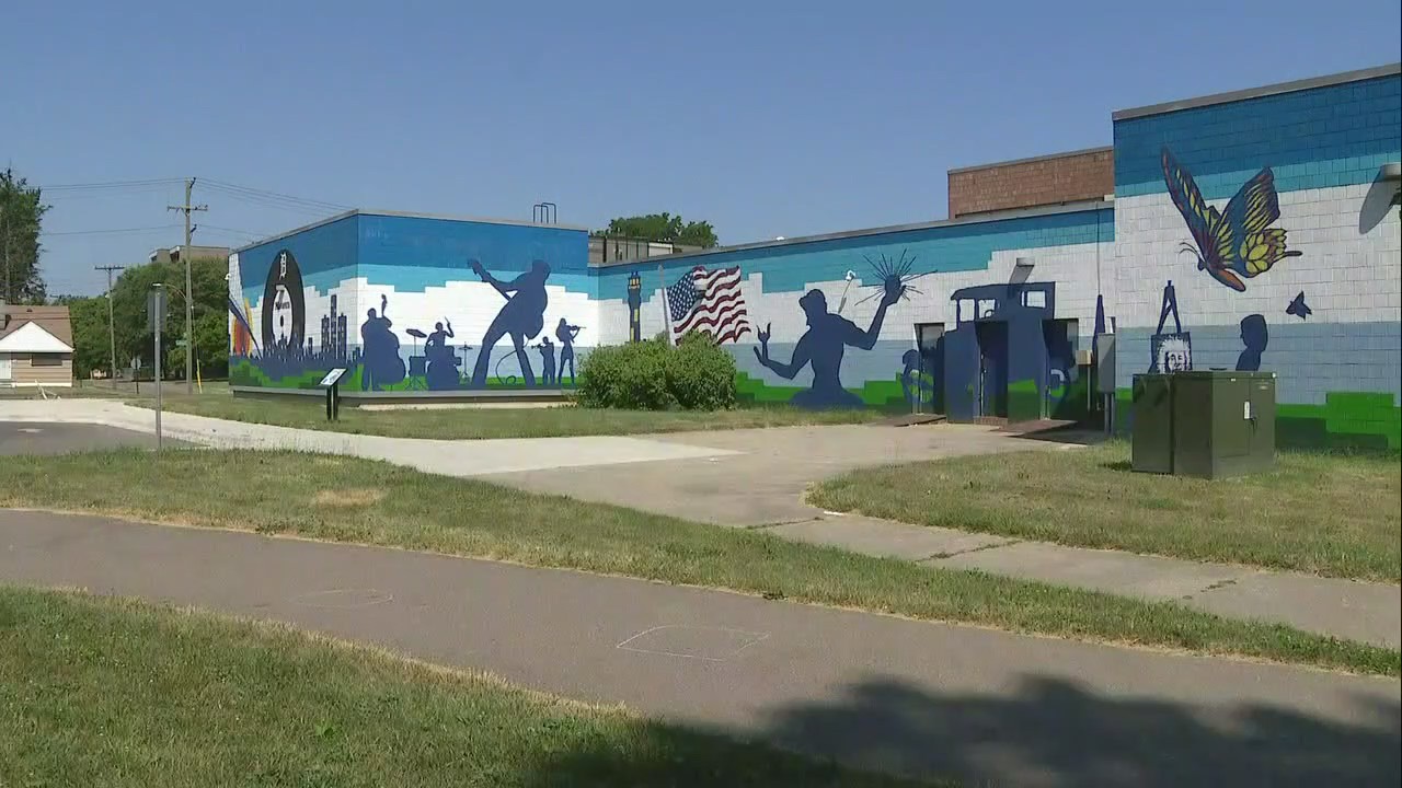 Scorching July temperatures pushes city to open cooling centers