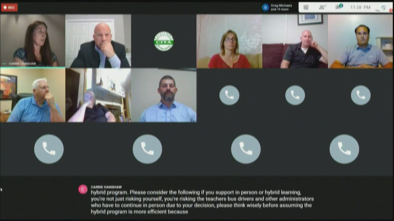 South Lyon school district votes 6-1 to start classes online