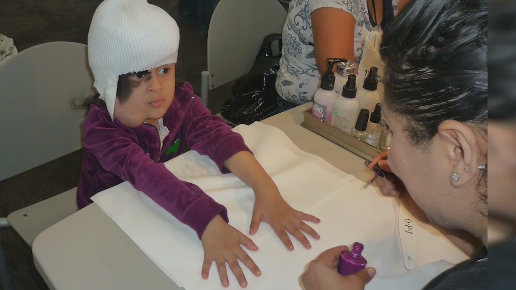 Beauty Bus Foundation gives patients and their caregivers professional treatment