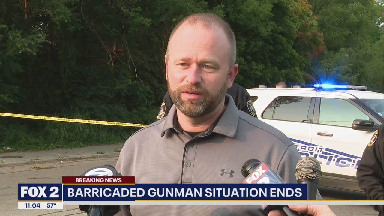 Triple murder suspect found dead with self-inflicted gunshot wound after 30-hour standoff with police