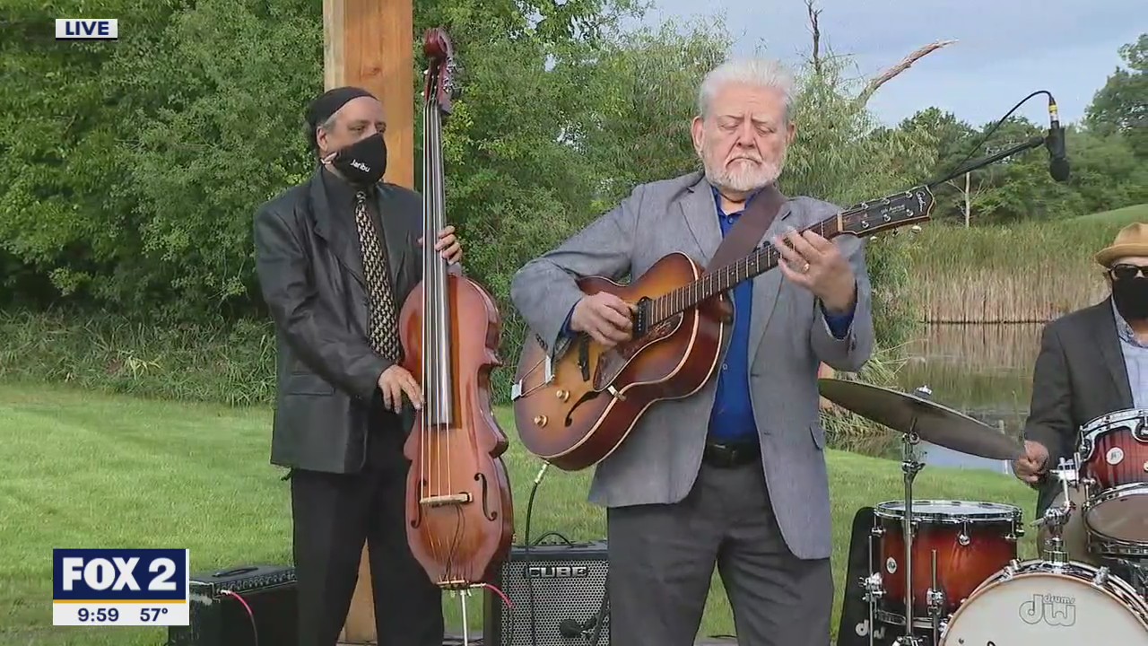 Jazz Guitarist Ron English plays the Fox 2 Gazebo
