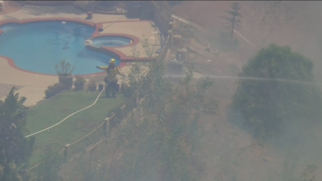 Crews battle brush fire in Diamond Bar area | FOX 11 Los Angeles