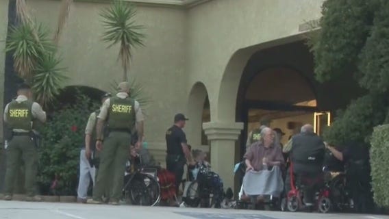 Brush fire in Jurupa Valley threatens homes; 1 firefighter injured