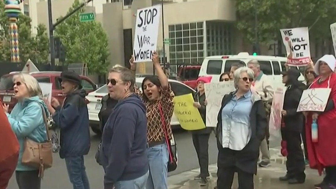 Roe v. Wade: Los Angeles braces for abortion ruling