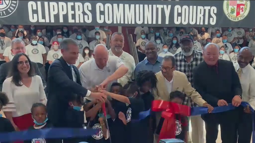 Clippers, City celebrate renovating every public basketball court in Los Angeles