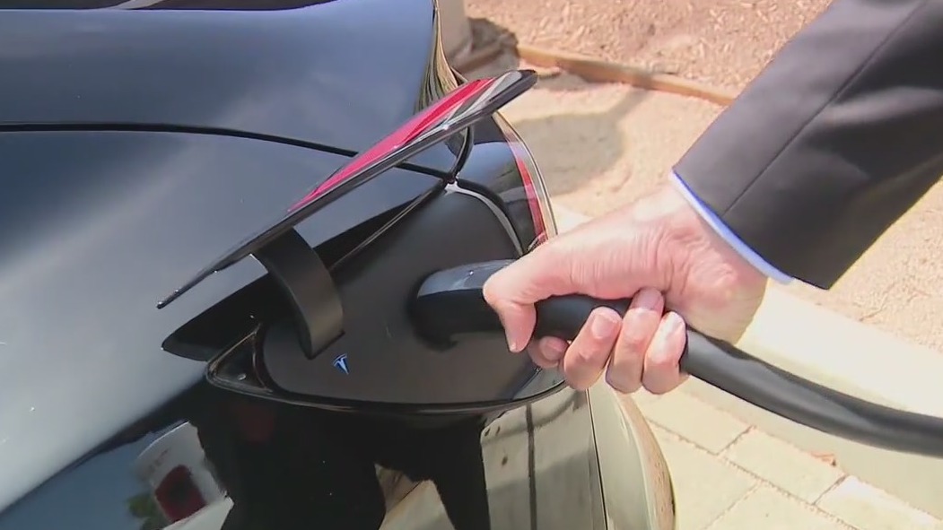 Tesla cars being rented by Uber drivers via Hertz partnership