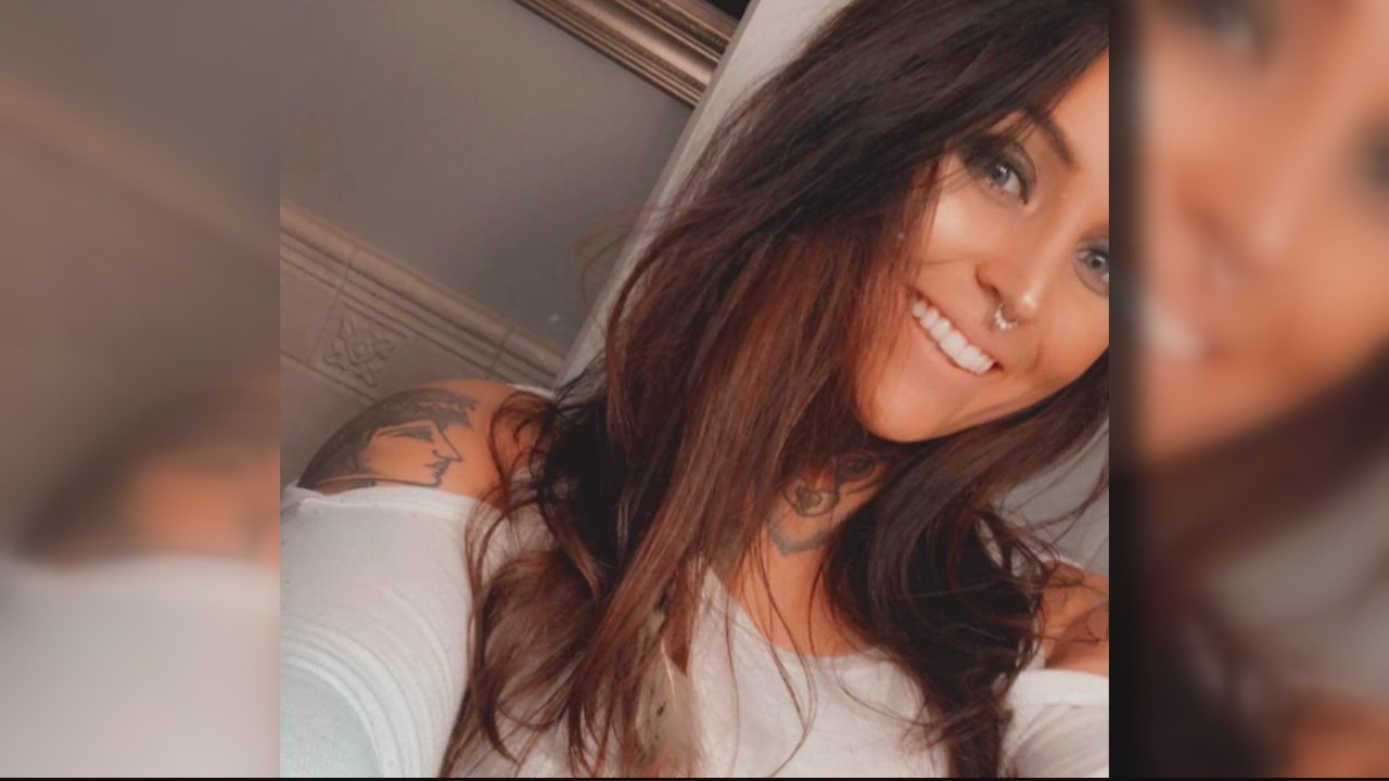 Mother of 3 dies saving sons in car crash as family tries to raise ...