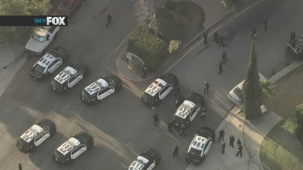 Police chase ends in shooting in South Los Angeles area