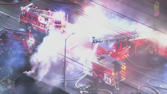 3 firefighters injured while responding to South LA commercial building fire