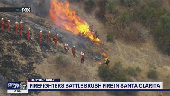 Brush fire in Santa Clarita forces evacuations