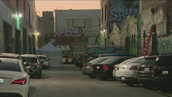 Man shot to death in DTLA alley near movie set