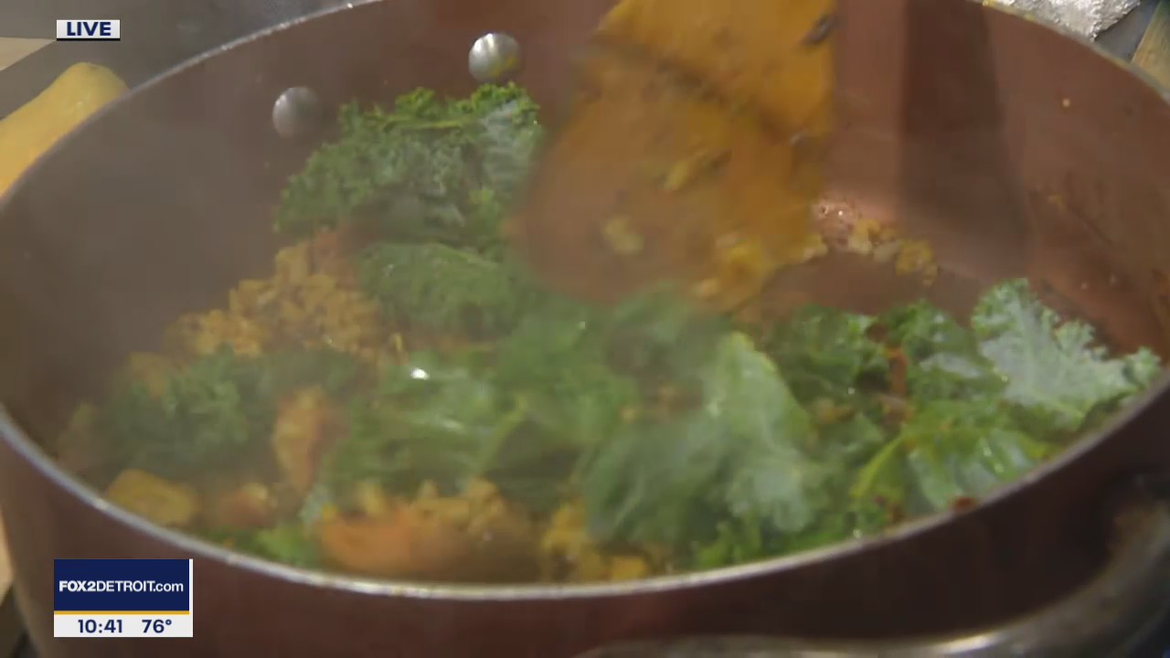 Meatless Monday: Tumeric Tofu Scramble