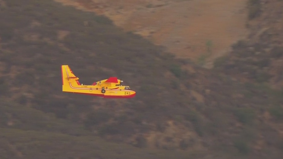 Super Scoopers conduct water drops in massive Route Fire