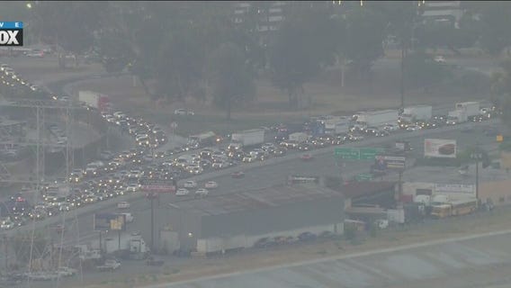 Gas spill prompts lane closures on 710 Freeway