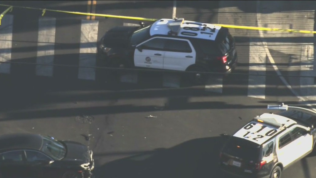 Pursuit for robbery suspect ends in 3-car crash in South LA