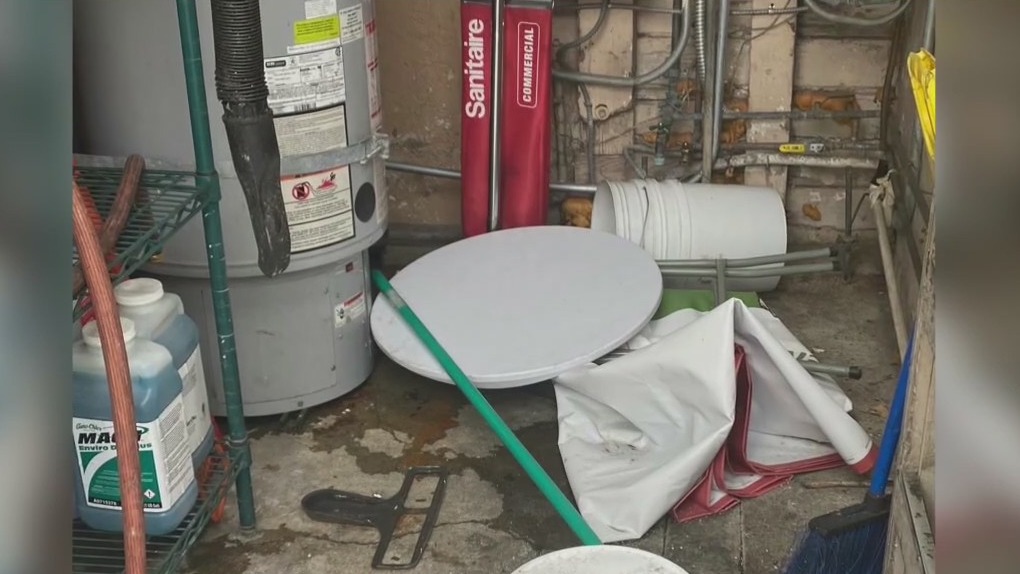 Sherman Oaks restaurant says homeless in area posing danger to business