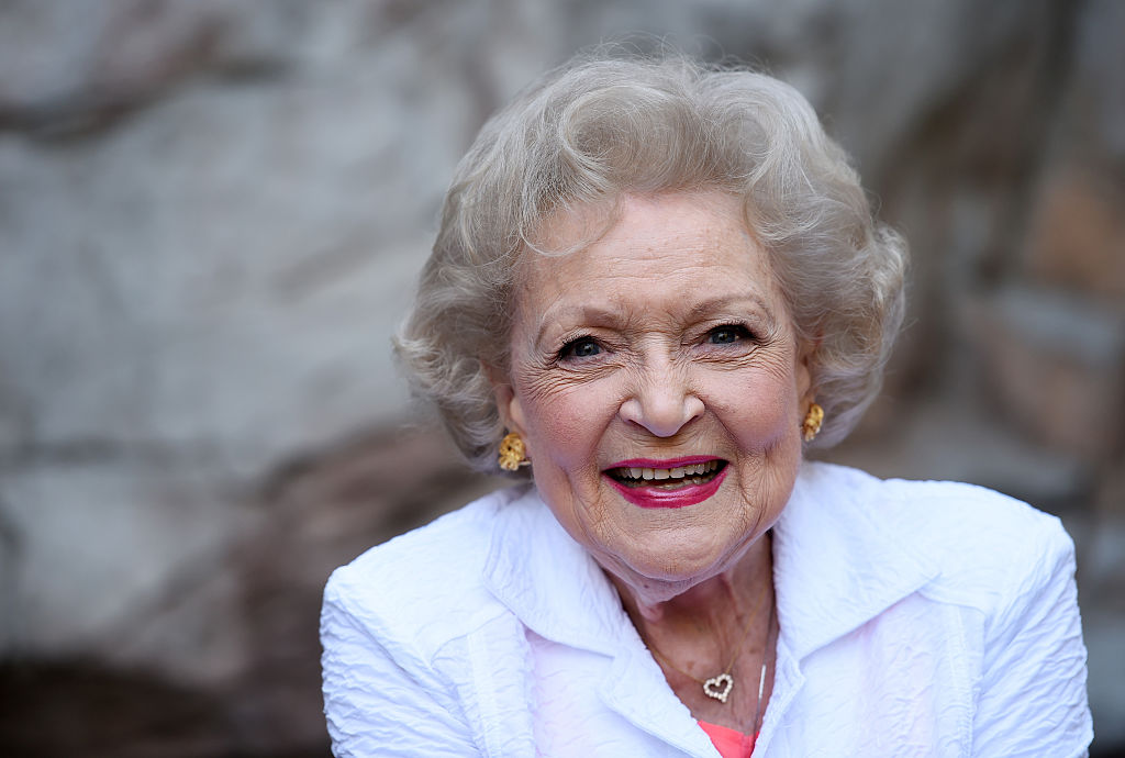 Betty White's personal items to be auctioned off