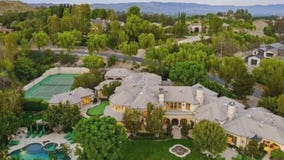 Vin Scully?s mansion hits the market for $15M