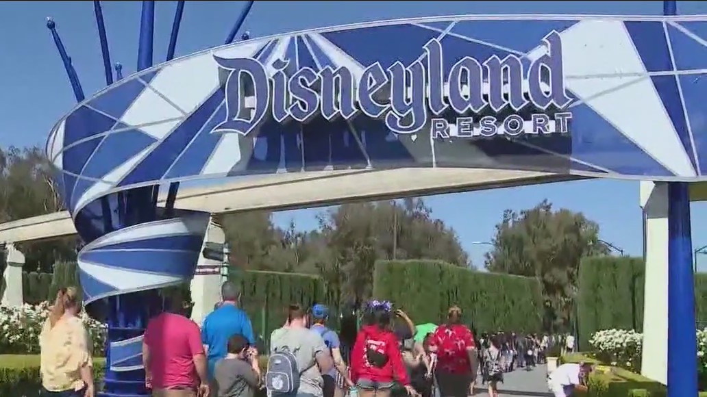 Disneyland charging $30 per person to skip the line for one ride