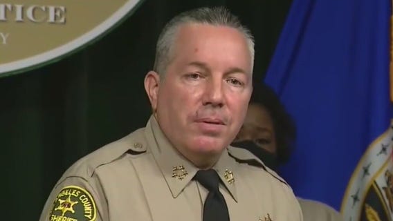 End of an era: Alex Villanueva concedes to Robert Luna in LA Sheriff's race