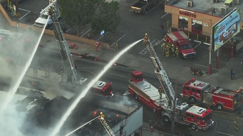 Crews work to knock down blaze in Huntington Park