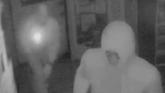 Restaurant owner chases armed suspects who tried to kidnap woman in Corona