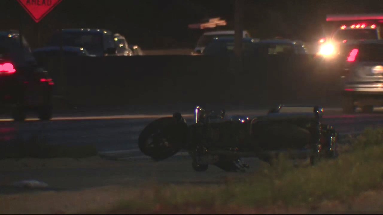 Warren police officer injured after motorcycle crash | FOX 2 Detroit