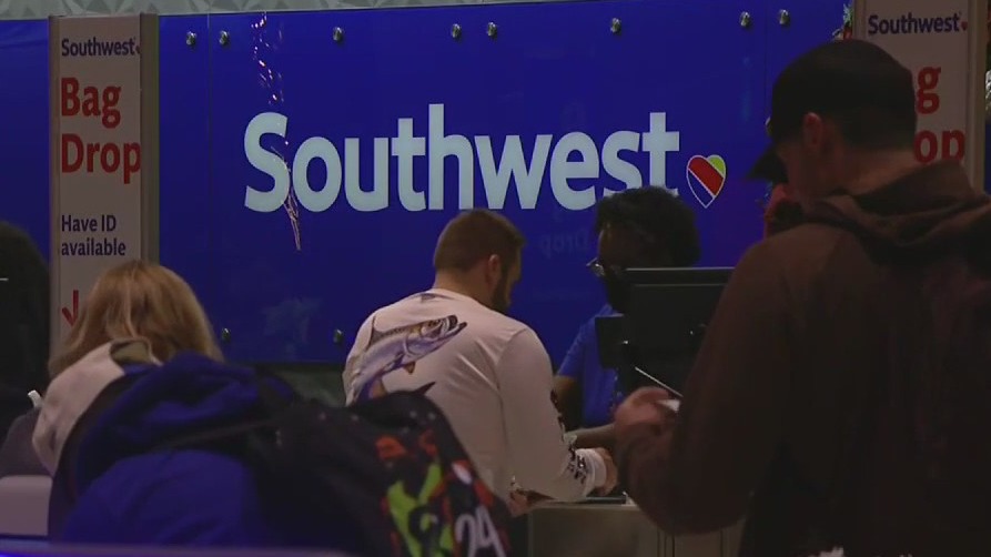Southwest Airlines officering 25,000 miles as travel meltdown apology
