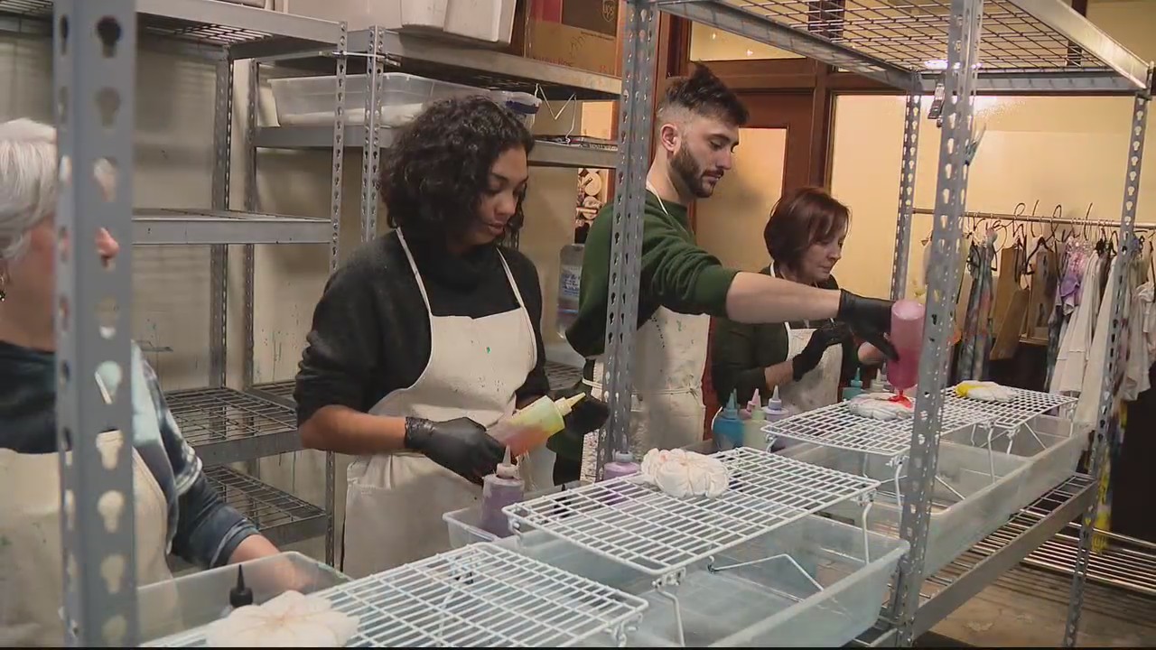 How to give the gift of an experience from the Detroit Dye House & Brightly Twisted