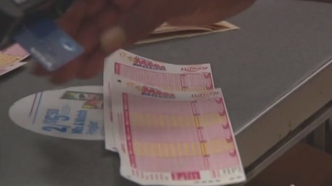 No big Mega Millions winner as jackpot grows