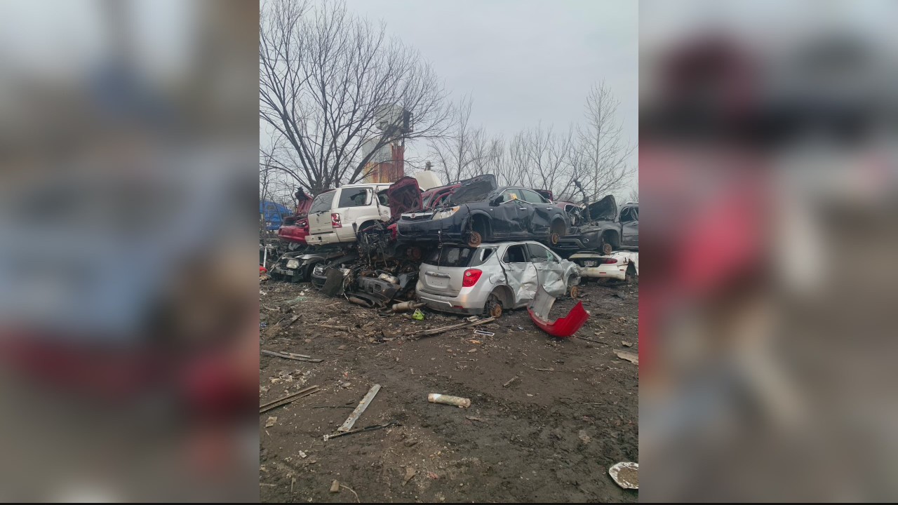 Detroit police arrest two after busting illegal chop shop | FOX 2 Detroit