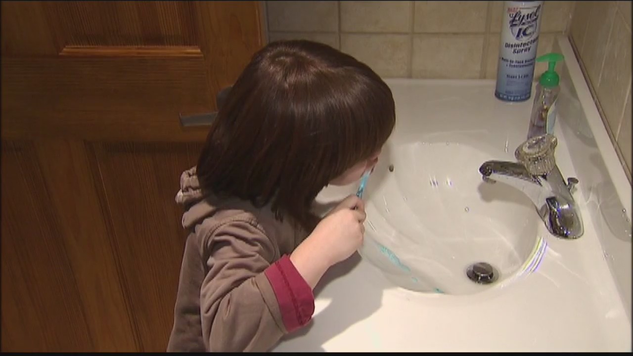 What parents need to know about baby teeth on National Tooth Fairy Day