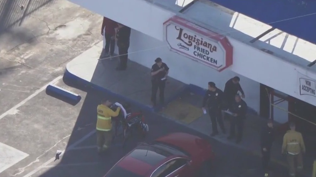 One killed in shooting at South LA restaurant | FOX 11 Los Angeles