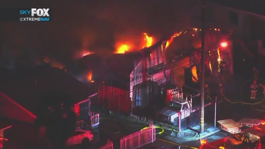 Commercial fire in South LA contained