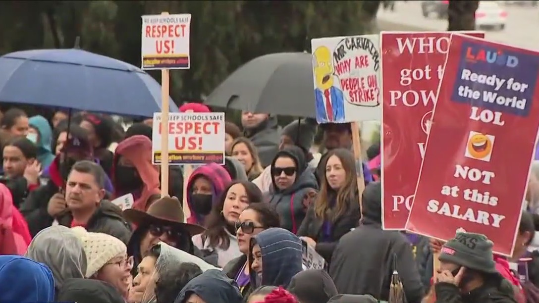 Day 2 of LAUSD worker strike taking place Wednesday