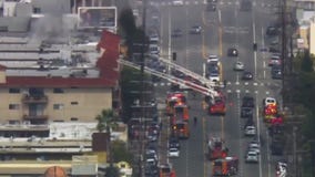 3 kids rescued in massive Sun Valley apartment fire