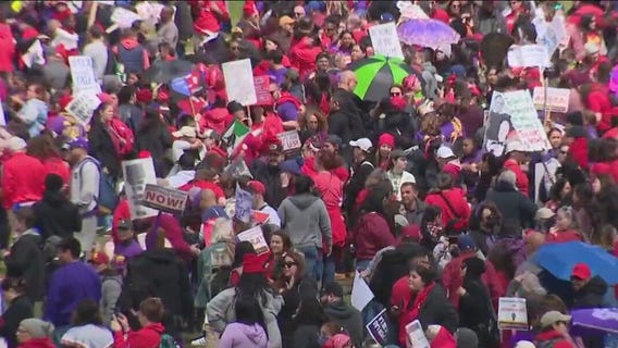 Day 3: LAUSD teachers show support for striking school staff
