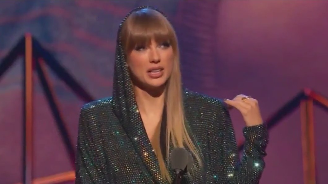 Taylor Swift honored with iHeartRadio's Innovator Award