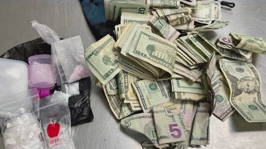 4 hurt when downtown LA chase ends in crash