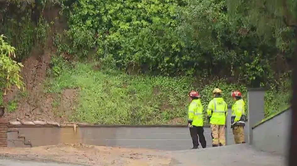 Small mudslide blocks roadway in Studio City neighborhood