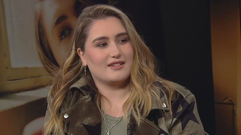 An interview with singer-songwriter Rosa Linn