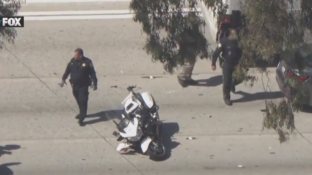Police officer gets in motorcycle crash in Hawthorne | FOX 11 Los Angeles