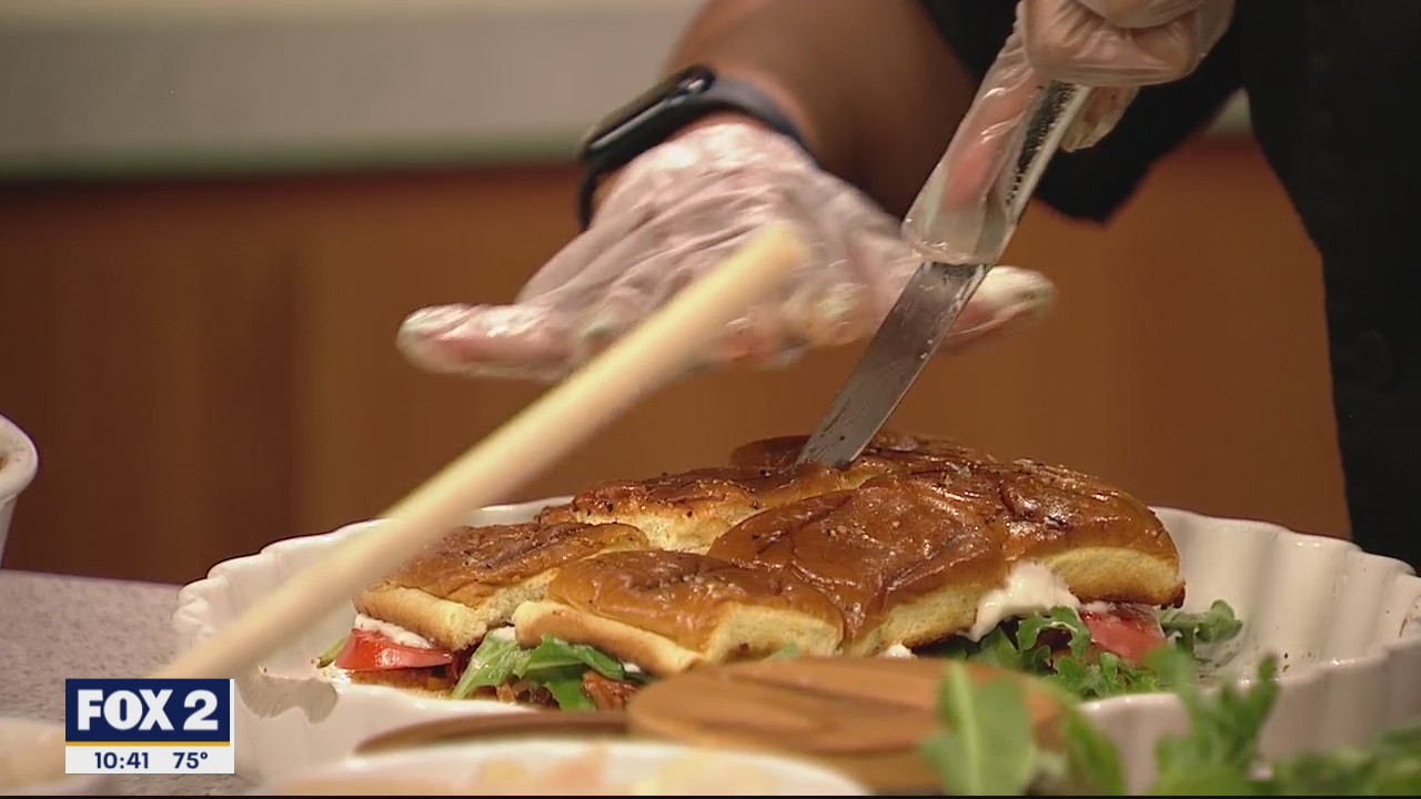 Meatless Monday: Vegan sliders that taste like pulled-pork