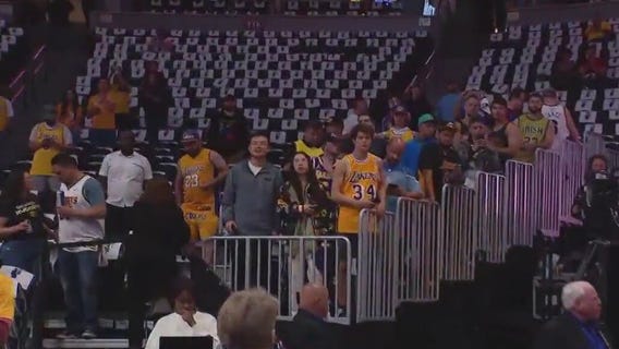 Lakers look to steal Nuggets' home-court edge