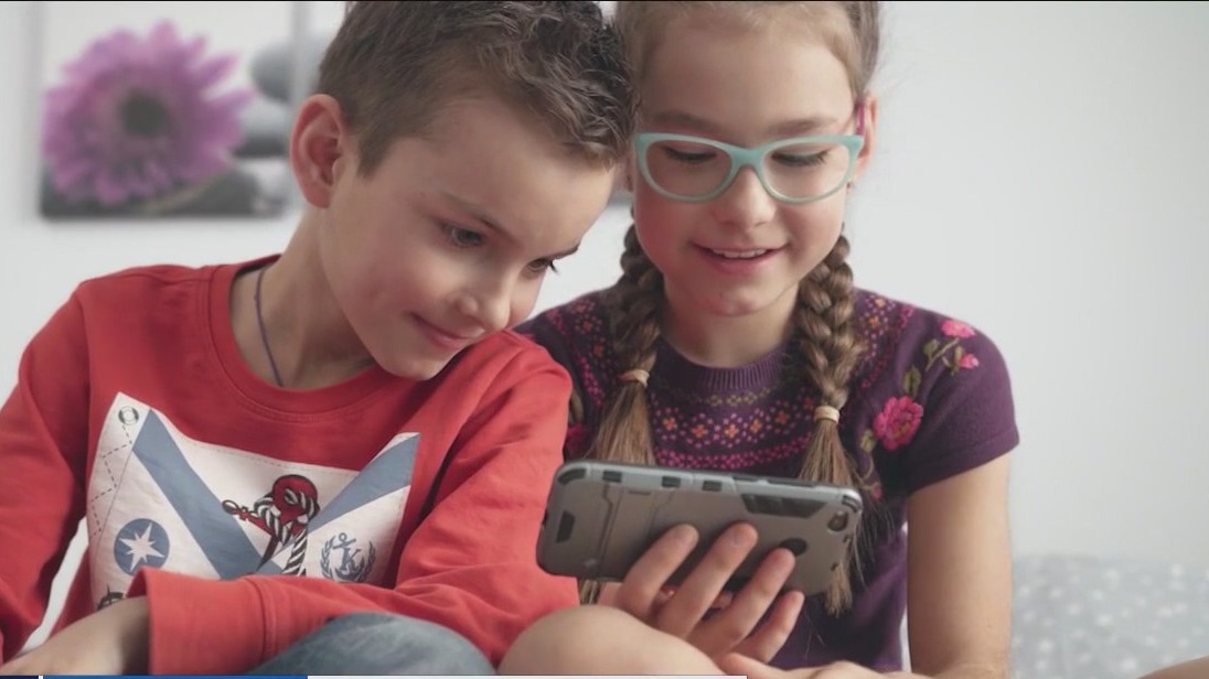 Kids, screens & summertime