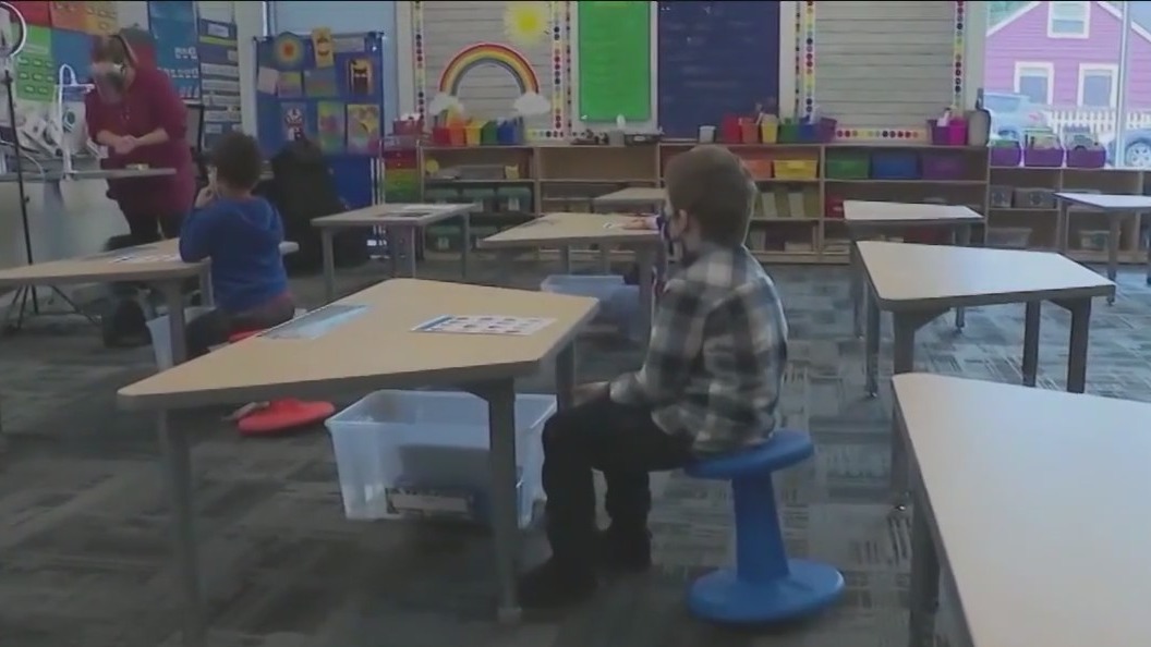 LAUSD extending school year